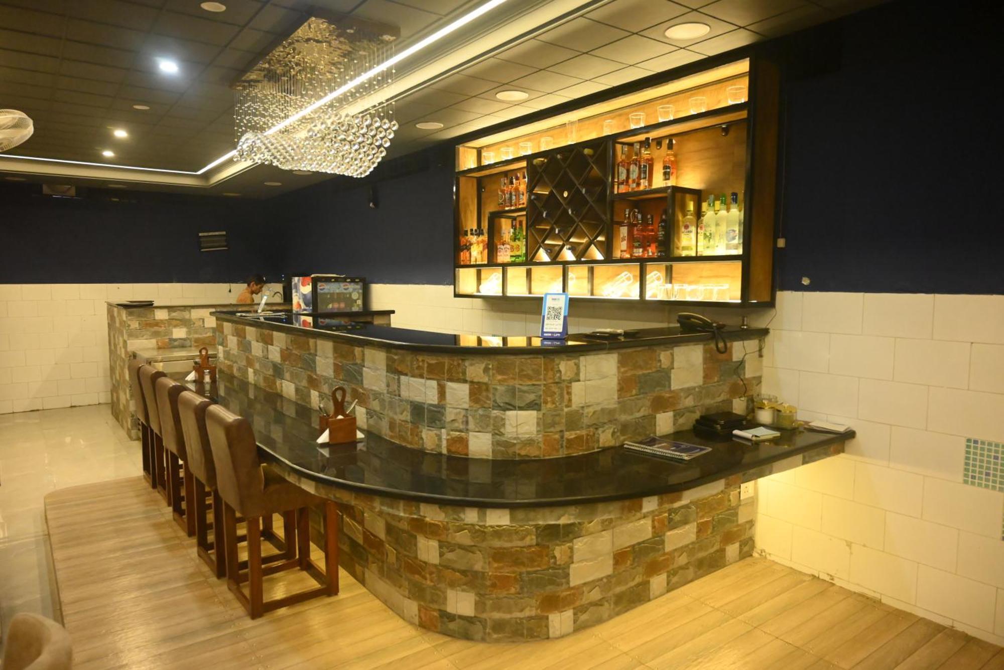 Hotel Surya Plaza Kotdwāra 外观 照片